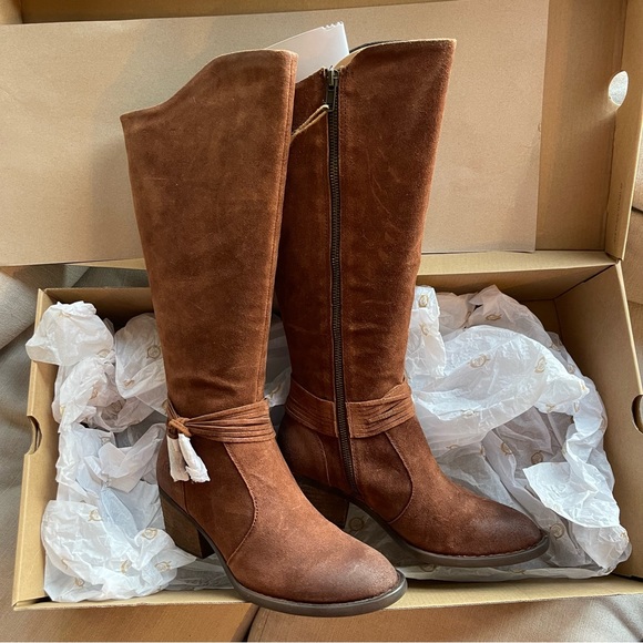 Born Quinn Leather Mid Calf Boots NIB - Picture 7 of 11